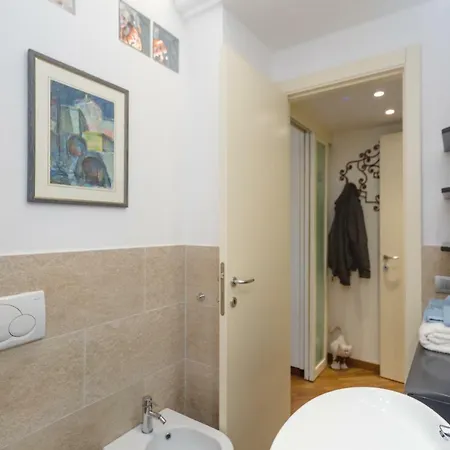 Il Faro Nella Roccia Appartement Genua