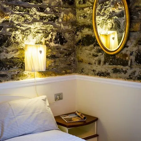 Il Faro Nella Roccia Appartement